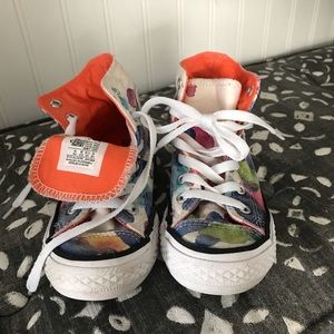 Girls converse size 12